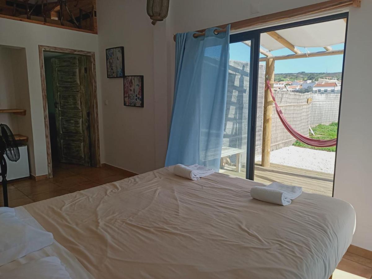 Good Feeling Hostel & Guest House Raposeira  Luaran gambar